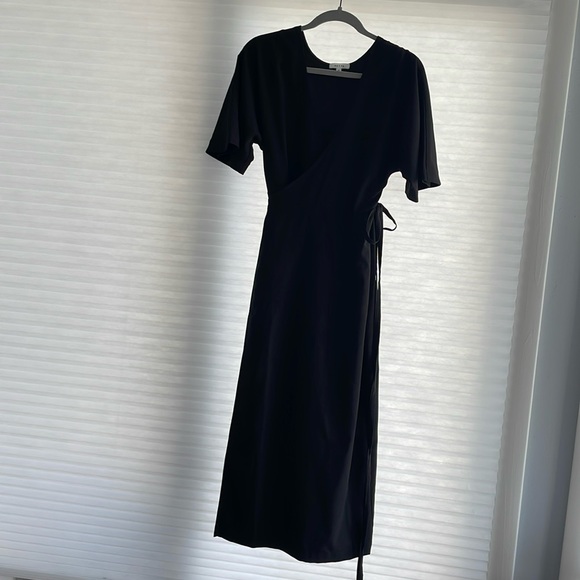 VETTA The Getaway Capsule Convertible Wrap Tie Dress - Picture 2 of 4